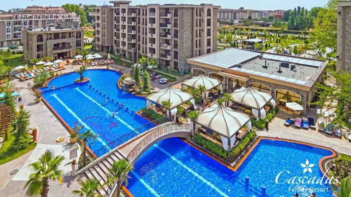 Hotel Cascadas Family Resort.